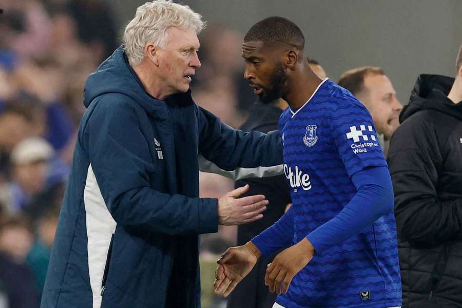 Moyes says Europe would be transformative for Everton