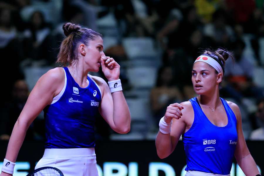 Bia Haddad e Carol Meligeni na BJK Cup