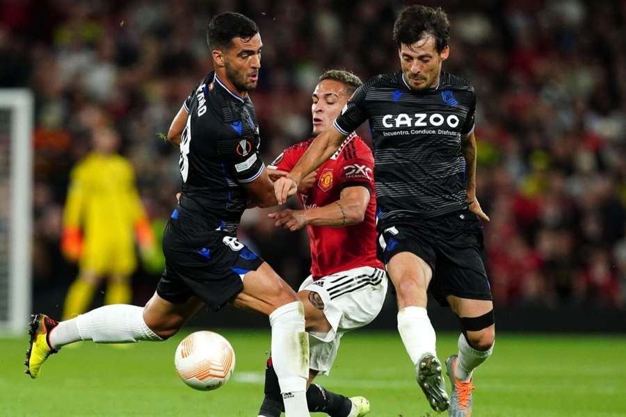 La Real Sociedad enfrenta al United en un duelo directo por el liderato del grupo