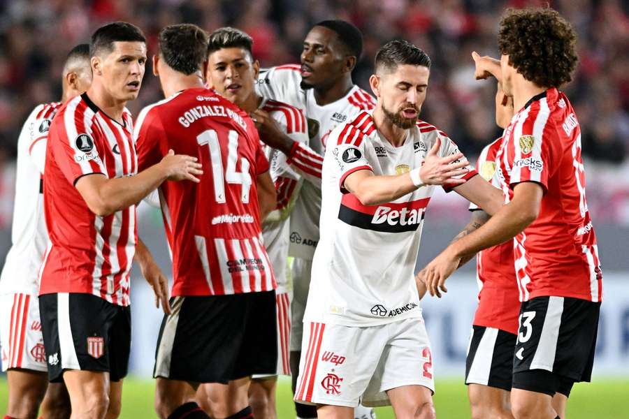 Flamengo ficou no empate com Estudiantes em La Plata