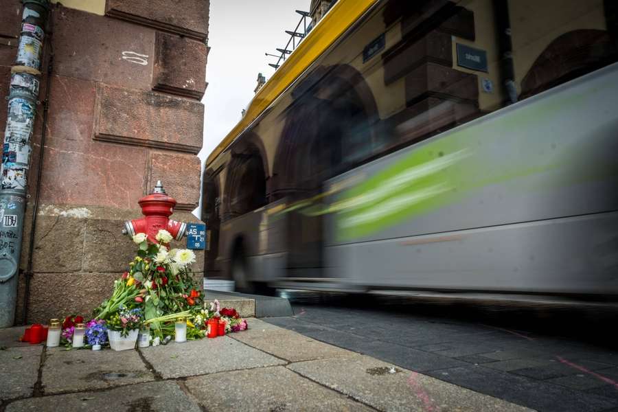Blumenlegung in der Leipziger Innenstadt