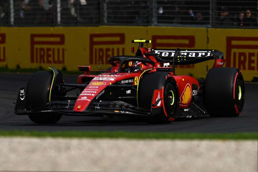 Sainz in actie tijdens de kwalificatie voor de GP van Australië op 1 april