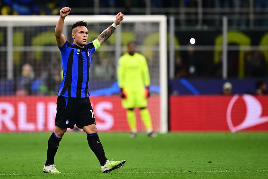 Lautaro Martínez, em festa após gol da vitrória sobre o Milan