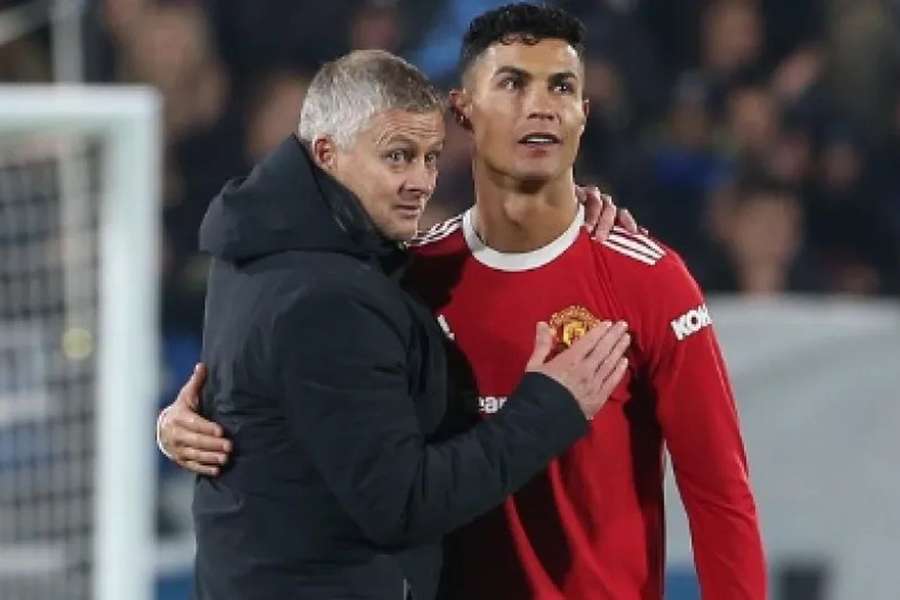 Solskjaer com Cristiano Ronaldo no Manchester United