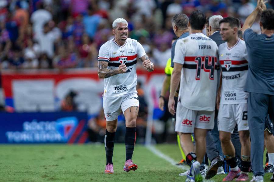 Luciano marcou o segundo gol do São Paulo no Castelão