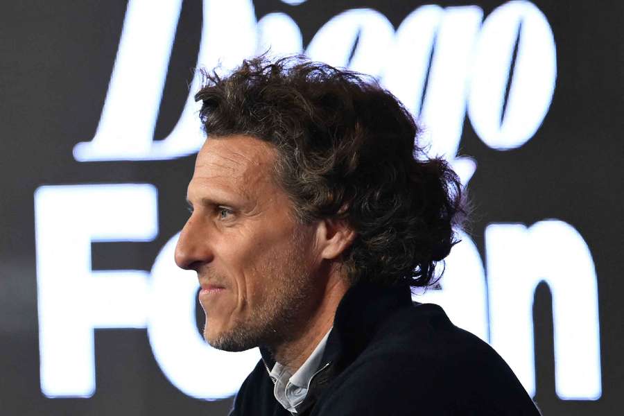 Diego Forlán, en su presentación Diego Forlán, en su presentación