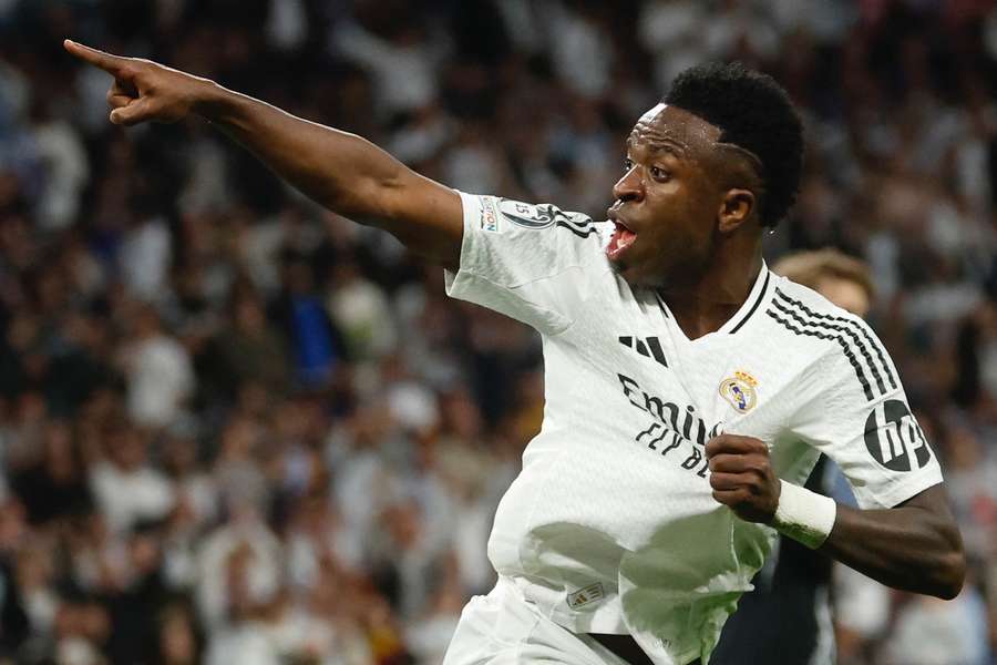 Vinicius Junior marcou na derrota para o Arsenal por 2 a 1, nessa quarta-feira (16), no Bernabéu