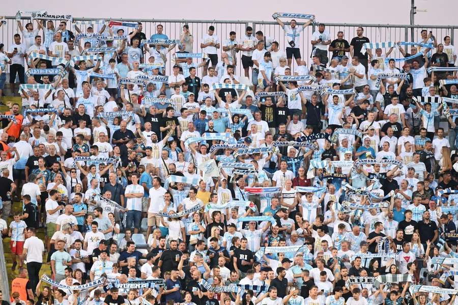 Adeptos do Rijeka no apoio à equipa