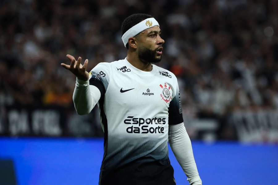 Gesto de Memphis causou confusão na final do Paulistão Gesto de Memphis causou confusão na final do Paulistão
