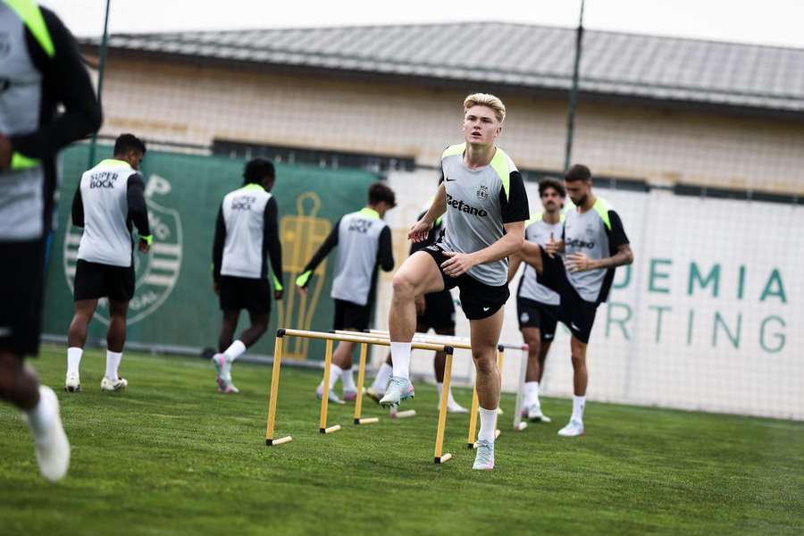 Conrad Harder no treino do Sporting