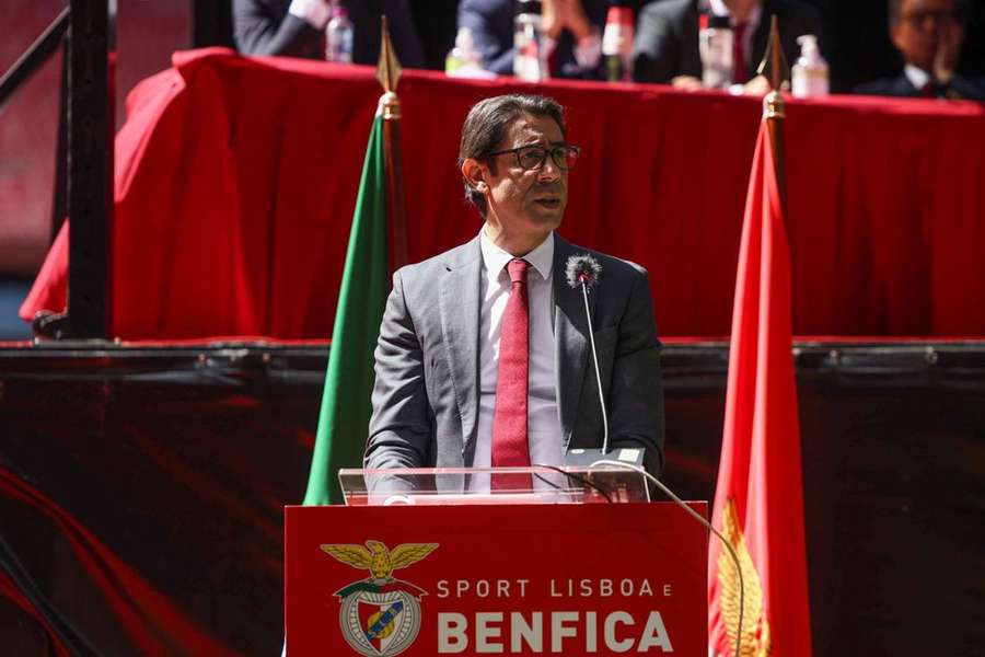 Assembleia-geral do Benfica durou mais de sete horas