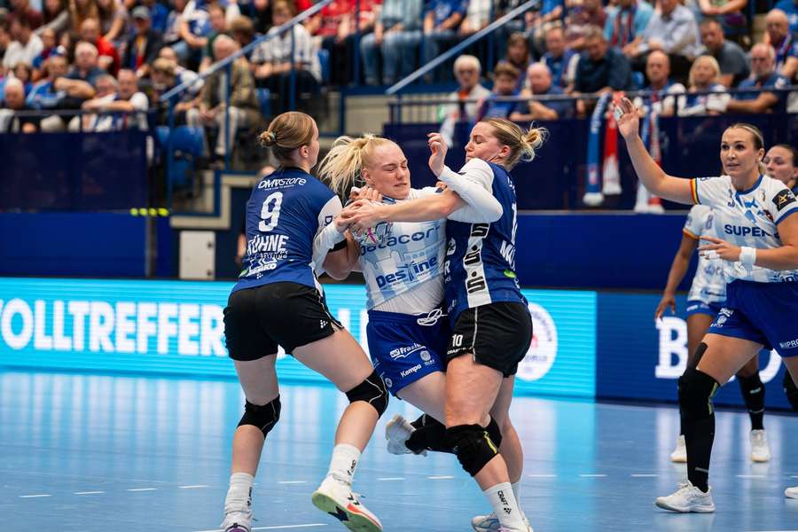Gloria Bistrița s-a impus la Nykoebing, în Liga Campionilor Gloria Bistrița s-a impus la Nykoebing, în Liga Campionilor