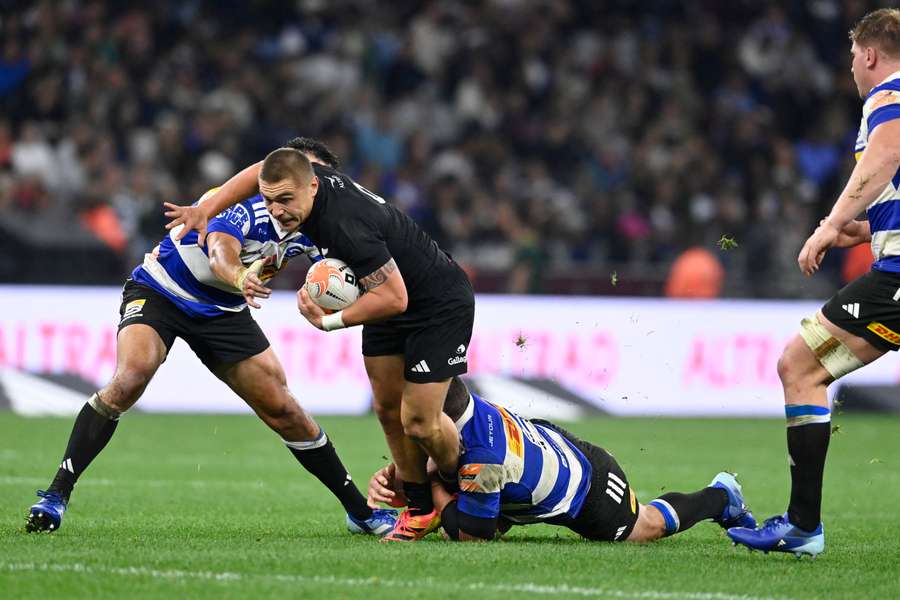 New Zealand pulled away late on to beat the Stormers in Cape Town