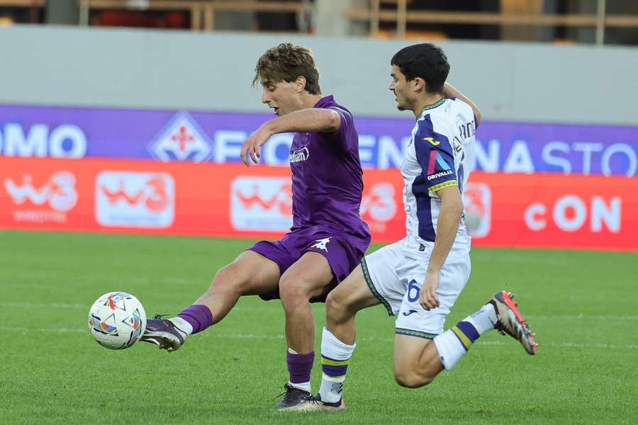 Edoardo Bove em ação pela Fiorentina