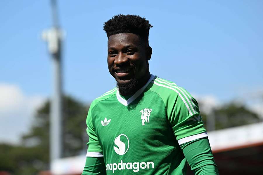 Van der Gaag says Man Utd goalkeeper Onana is on an "emotional rollercoaster" this season