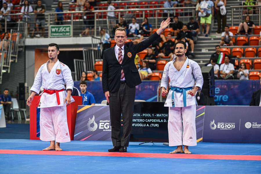 Damián Quintero, a la derecha, con Sofuoglu a la izquierda, en un Europeo