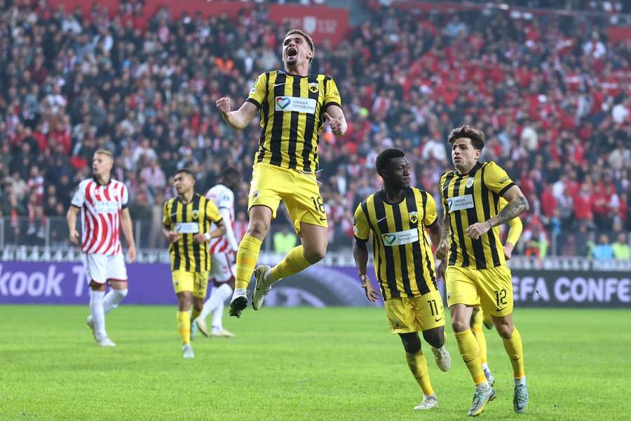 AEK Athens defeated Samsunspor 2-1 on Thursday evening AEK Athens defeated Samsunspor 2-1 on Thursday evening