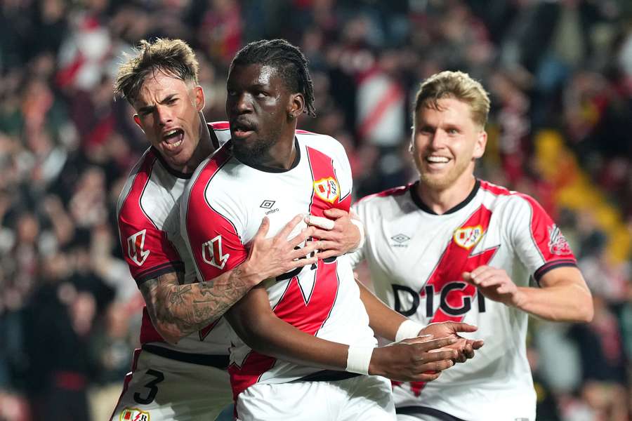 Randy Nteka celebra el gol que marcó con el Rayo Vallecano en la pasada jornada liguera frente al Elche