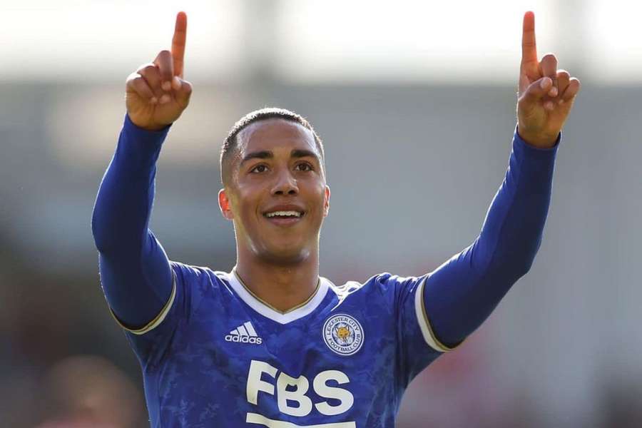 Tielemans opustí sestupující Leicester po vypršení smlouvy.