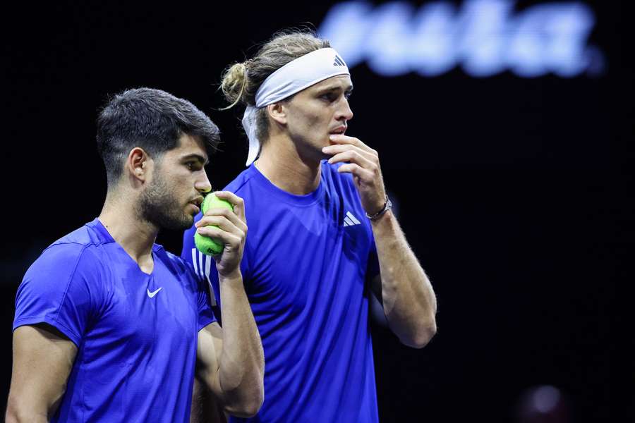 Alcaraz (L) alongside doubles partner Zverev