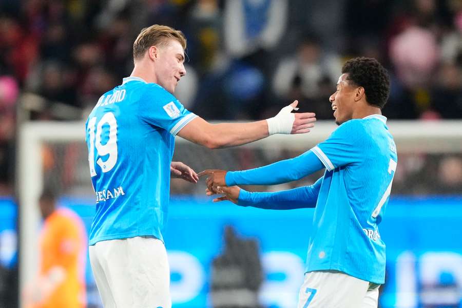 Hojlund e Neres Hojlund e Neres