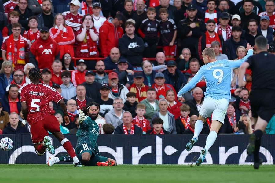 Haaland abriu caminho ao triunfo em Anfield com o golo aos 65 minutos Haaland abriu caminho ao triunfo em Anfield com o golo aos 65 minutos