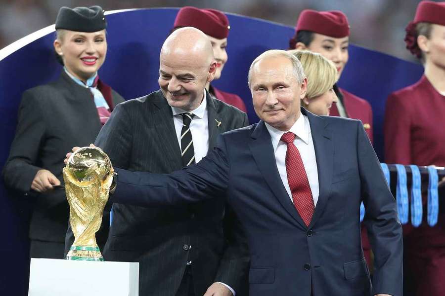 Gianni Infantino com o presidente russo Putin durante a Copa de 2018