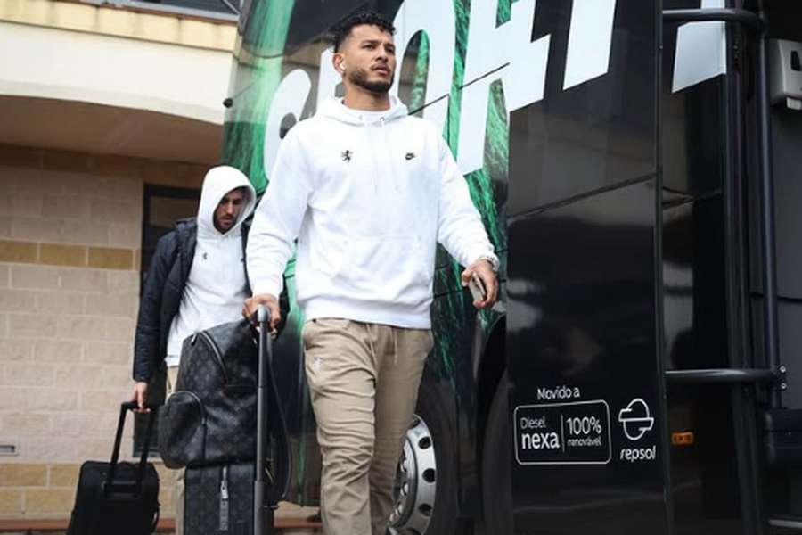 Luis Suárez antes da partida para a Noruega