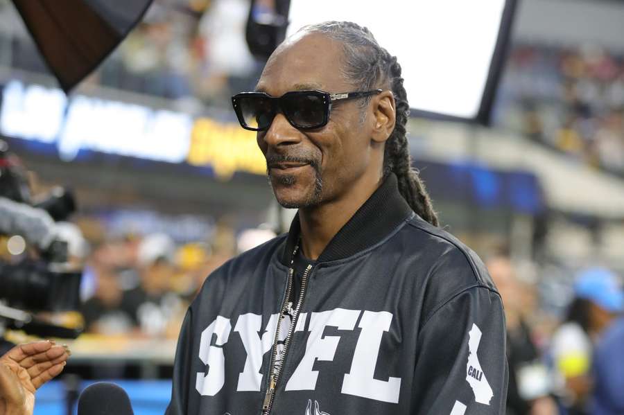 Rapperul Snoop Dogg a fost numit antrenor de onoare al echipei olimpice a Statelor Unite (Team USA) la Jocurile Olimpice de iarnă Rapperul Snoop Dogg a fost numit antrenor de onoare al echipei olimpice a Statelor Unite (Team USA) la Jocurile Olimpice de iarnă