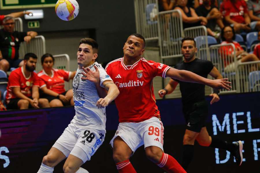 Champions de basquetebol. Benfica vence kosovares