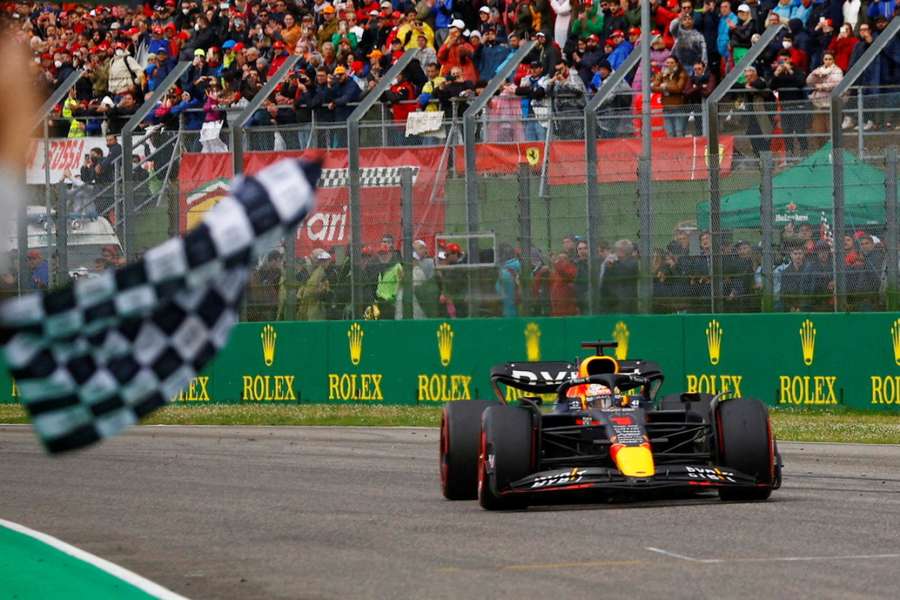 Max Verstappen ganó en Imola el año pasado en condiciones más secas