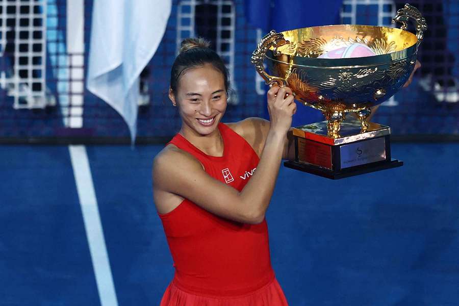 Zheng conquistou o título em casa Zheng conquistou o título em casa