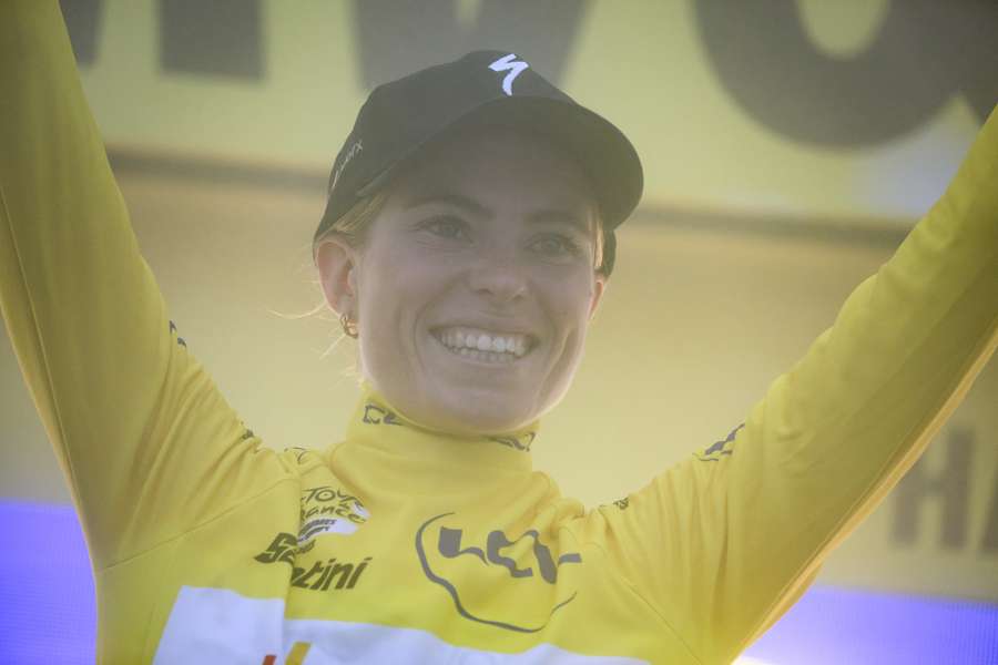 Demi Vollering is de tweede winnaar van de Tour de France Femmes