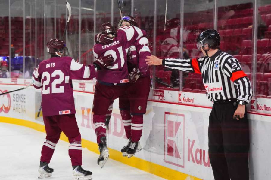 Lotyšsko sa postaralo o jednu z najväčších senzácií histórie MS U18.