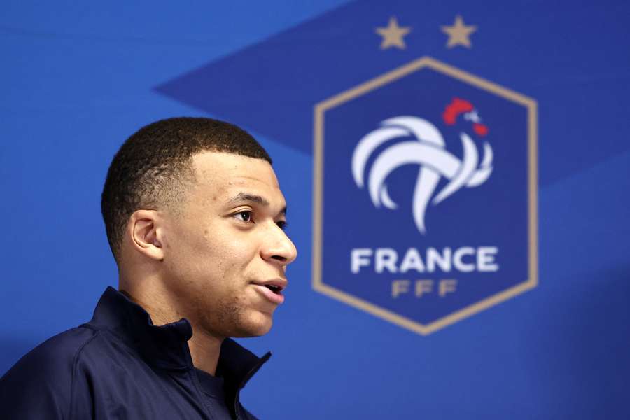 Mbappé mostrou desconforto com a derrota para a Alemanha Mbappé mostrou desconforto com a derrota para a Alemanha