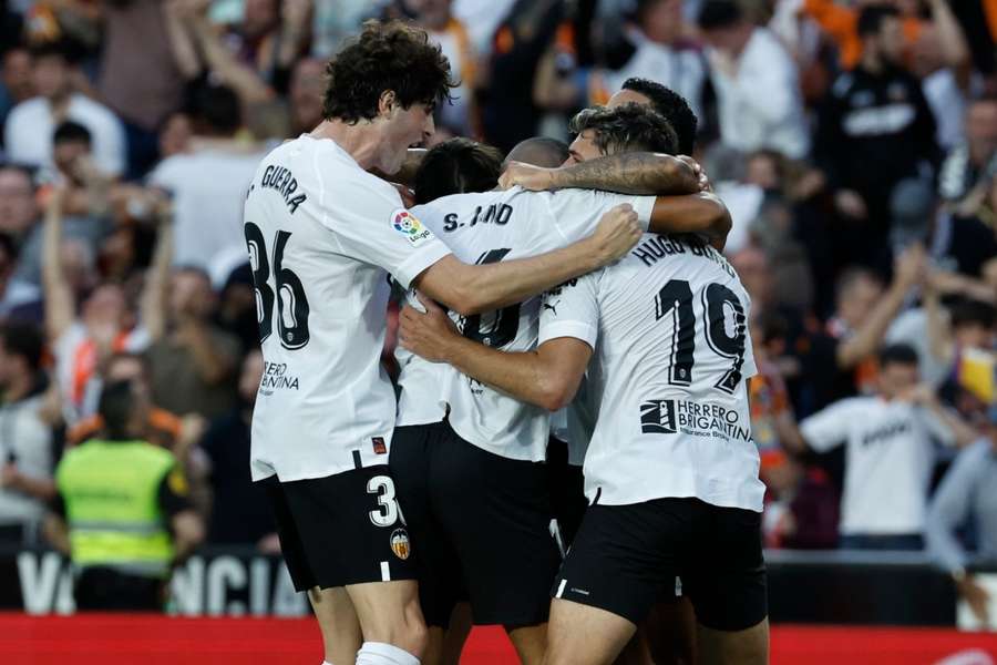 El Valencia celebra el gol de Lino 