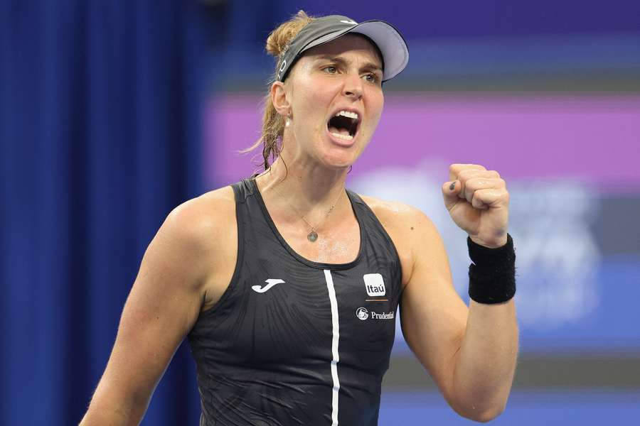 Bia Haddad vence e vai à semifinal do WTA Finals Elite na China, tênis