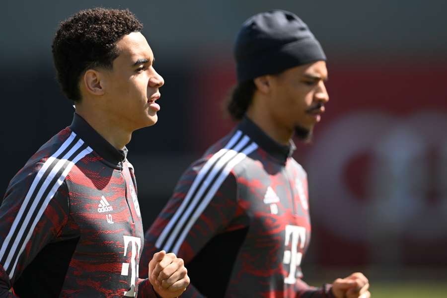 Bayerns Jamal Musiala und Leroy Sane im Abschlusstraining vor der Champions League-Partie bei Manchester City.