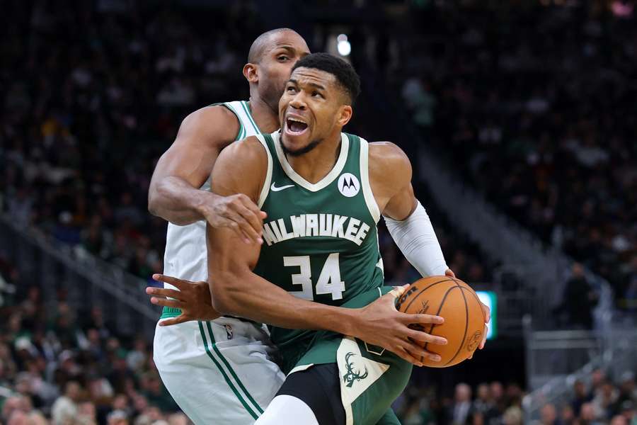 Giannis in actie voor de Bucks