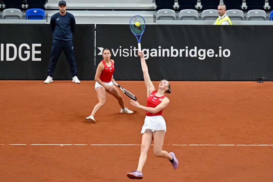 Polska wygrywa ze Szwajcarią w Billie Jean King Cup. W piątek starcie z faworytkami