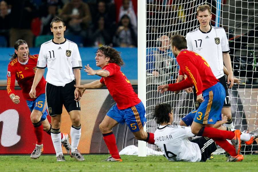 Puyol celebra el gol de España a Alemania en las semifinales de Sudáfrica 2010