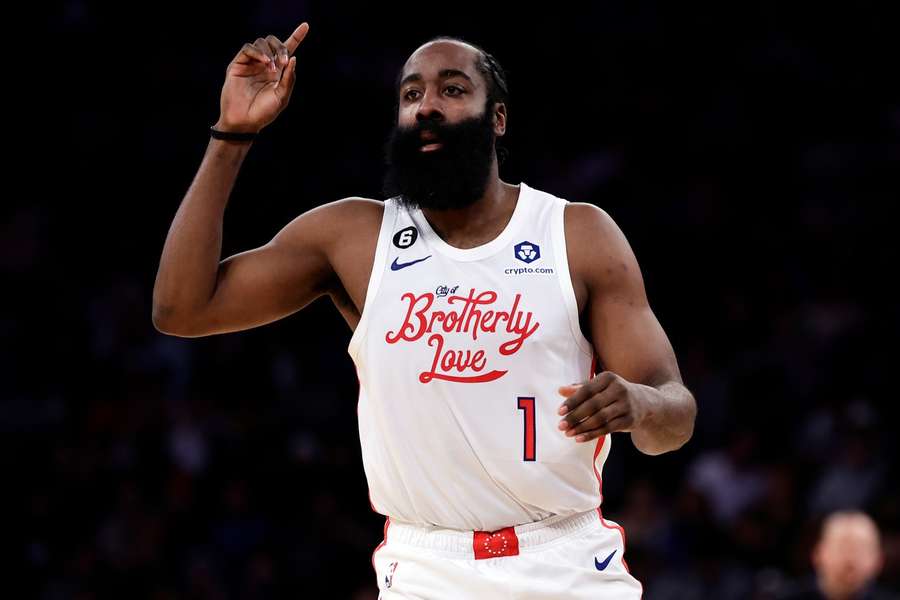 Harden strelil rozhodujúci kôš štvrtého súboja medzi Philadelphiou a Bostonom. 