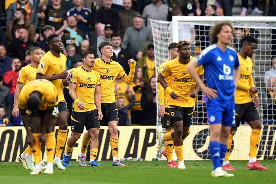 Larsen fez o segundo golo do Wolverhampton diante do Leicester