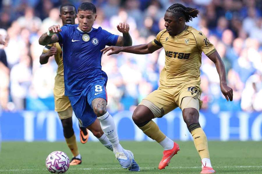 Eze vs. Enzo Fernandez, în Chelsea - Crystal Palace 0-0, prima rundă din noul sezon al Premier League Eze vs. Enzo Fernandez, în Chelsea - Crystal Palace 0-0, prima rundă din noul sezon al Premier League
