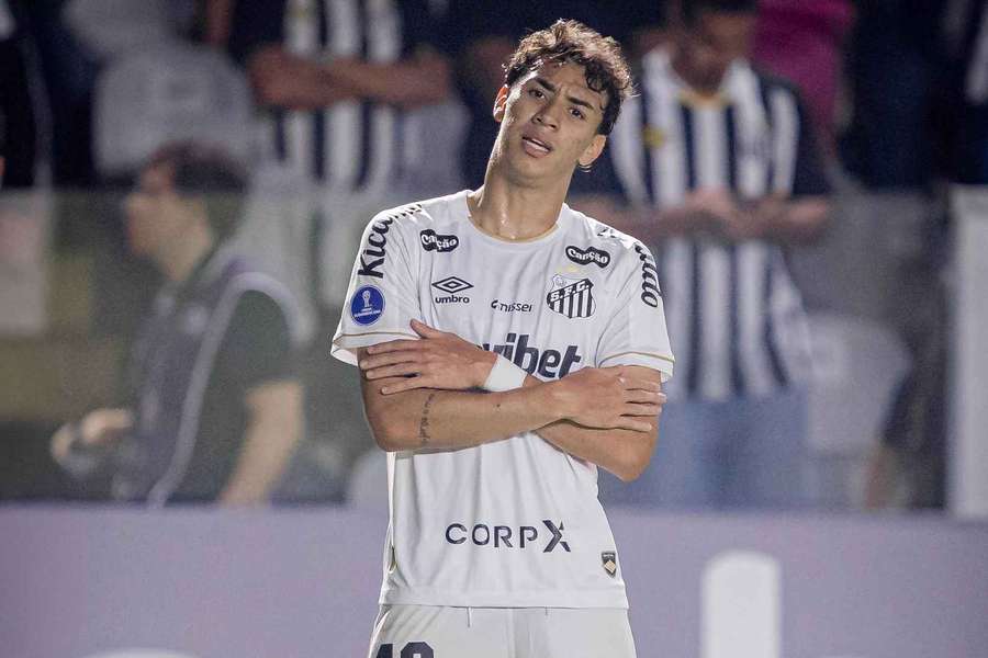 Bontempo anotou golaço na Vila Bontempo anotou golaço na Vila