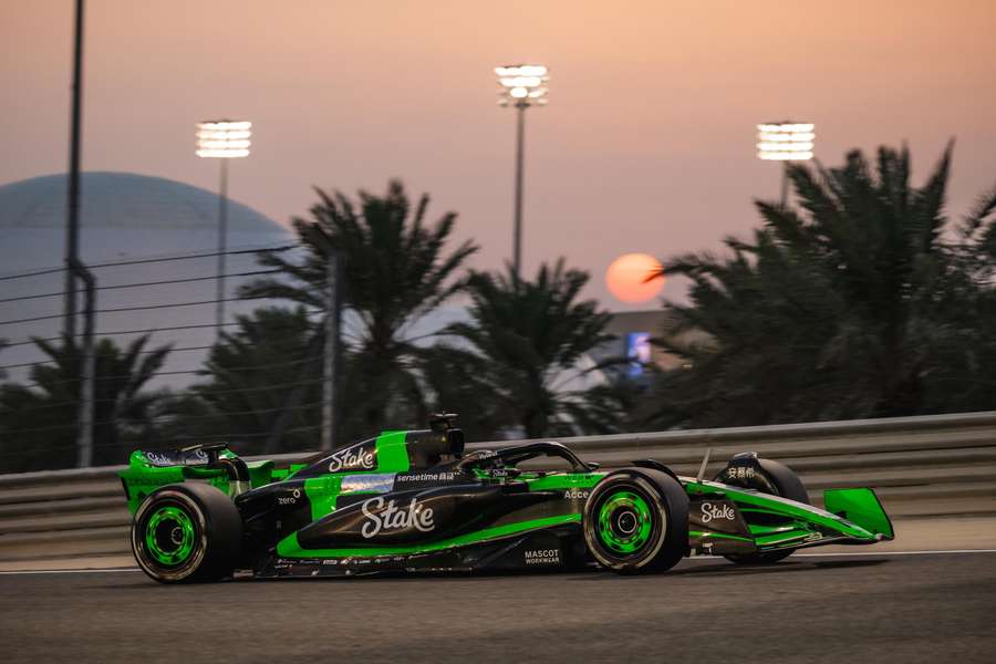 A nova e impressionante pintura verde eléctrica da Sauber chamou a atenção no Bahrain
