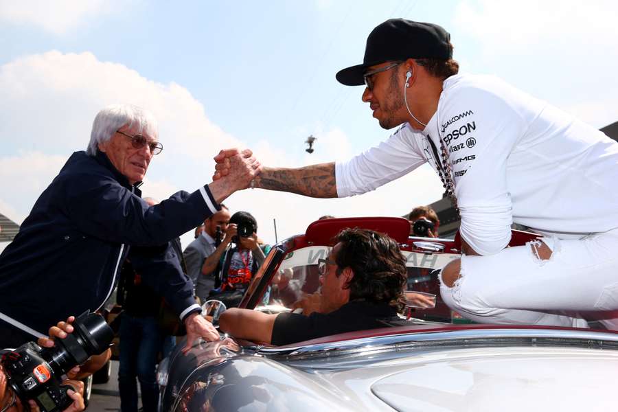 Bernie Ecclestone i Lewis Hamilton, 2015 r. Bernie Ecclestone i Lewis Hamilton, 2015 r.