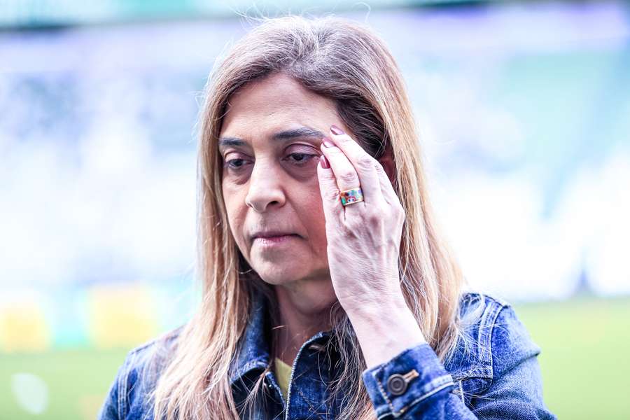 CBF proíbe Vasco de negociar com Palmeiras e restringe empresa de Leila CBF proíbe Vasco de negociar com Palmeiras e restringe empresa de Leila