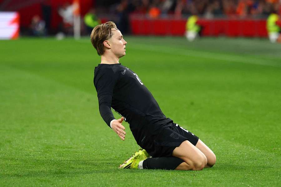 Schjelderup em destaque no Benfica