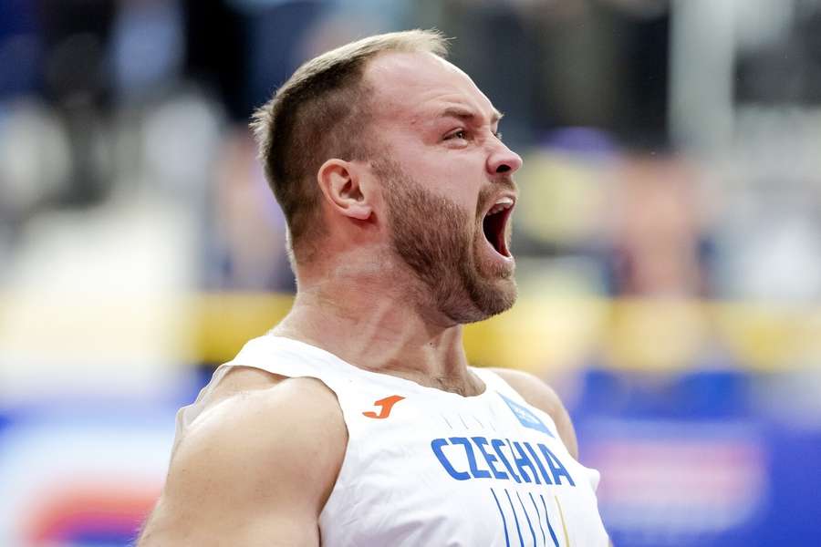 Tomáš Staněk vylepšil svoji sbírku z halových evropských šampionátů o pátou medaili.